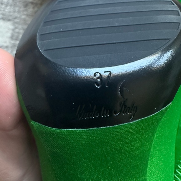 Louis Vuitton Archlight Green Pump BNIB sz 37 Authentic - Picture 5 of 8